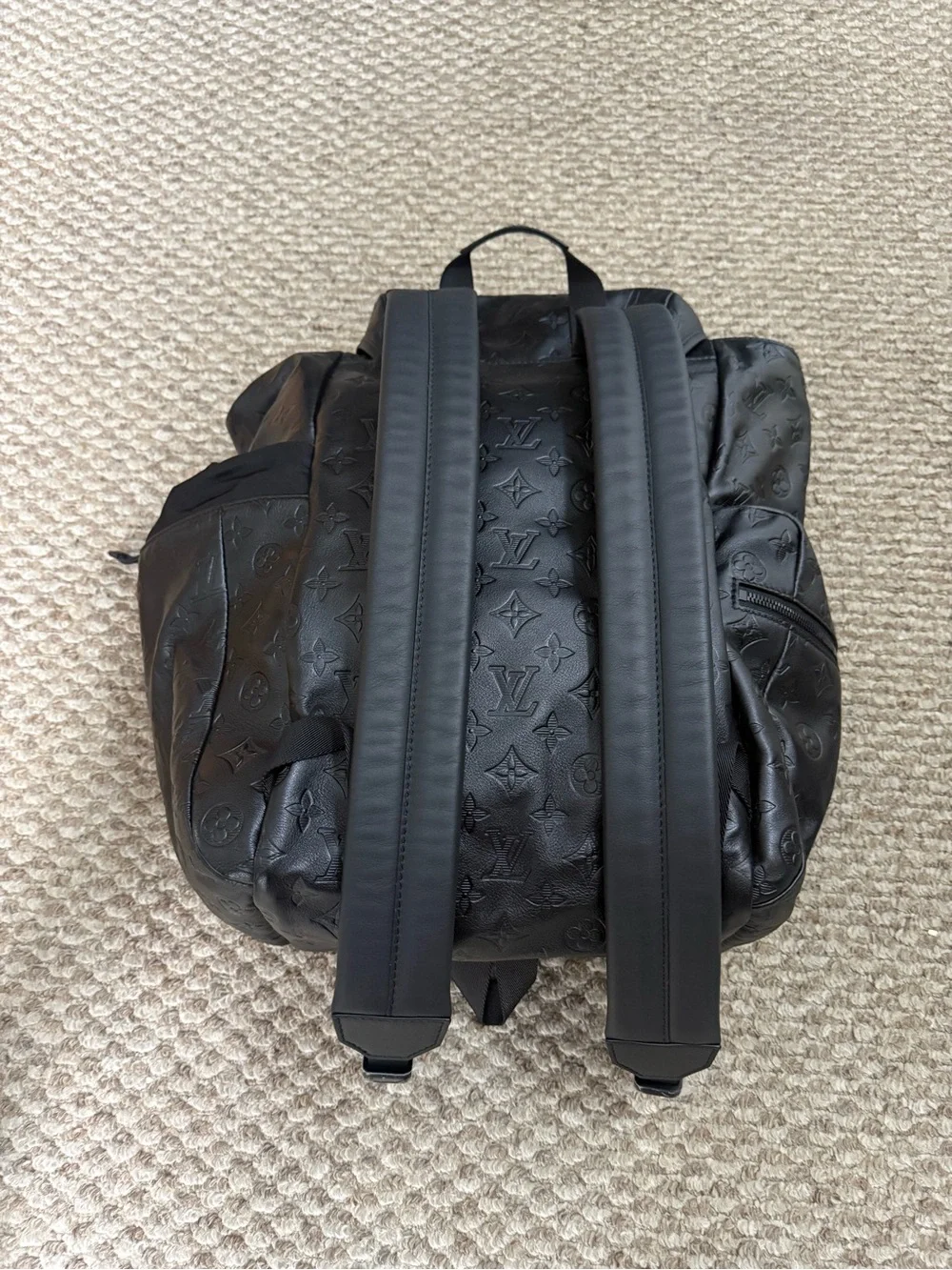 New Louis Vuitton Calfskin Monogramw Shadow Discovery Backpack in Black